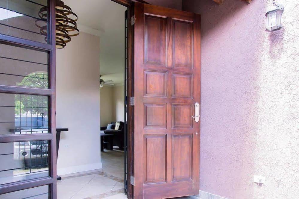 New Kingston Guest Apt At Sonoma Estate エクステリア 写真
